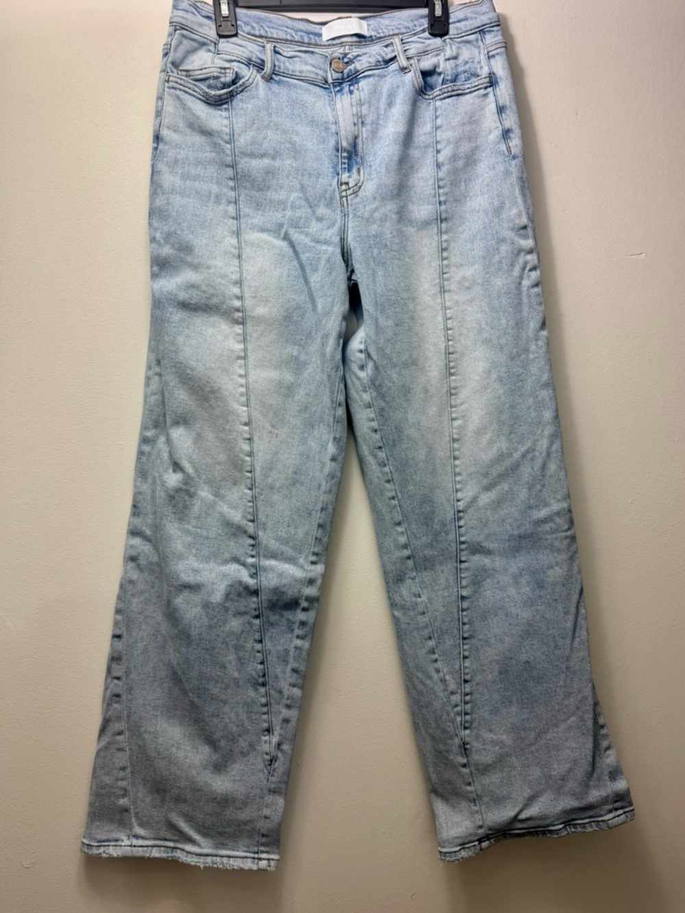 Light Wash Wide Leg Jeans - Women